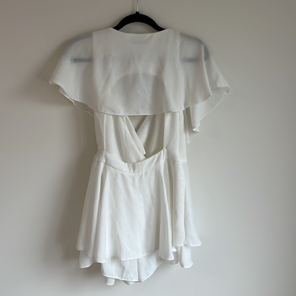 Do+Be White Wrap Romper Size Large NWT - Picture 4 of 4